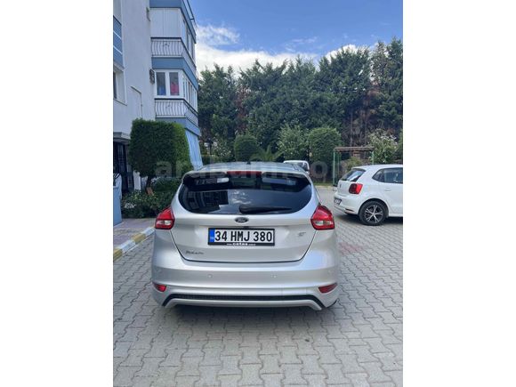 Sahibinden acil satılık hatasız Ford focus 2017 1.5 TDCİ ST LİNE