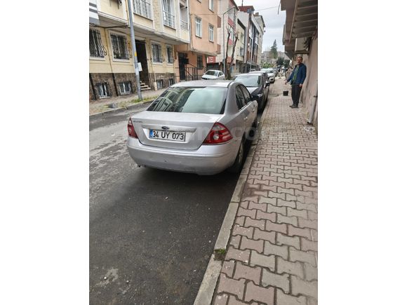 Sahibinden Ford Mondeo 2.0 Ghia 2004 Model