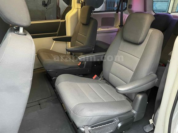   GRAND WOYAGER 2.8 CRD LX  STOWNGO  OTOMOBİL RUHSATLI ÇOK TEMİZ