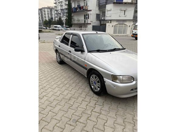 Sahibinden Ford Escort 1.6 Ghia 1999 Model 
