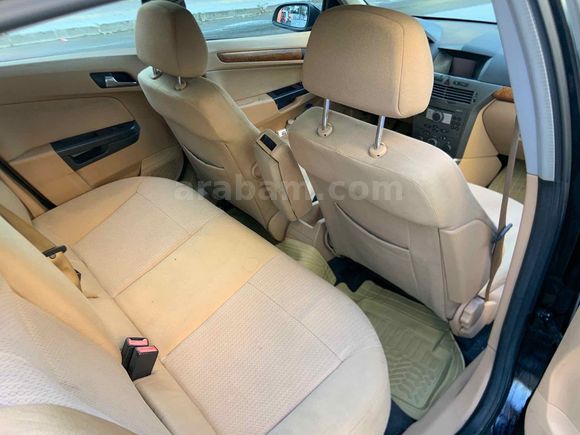 BAYANDAN OTOMATİK OPEL ASTRA H