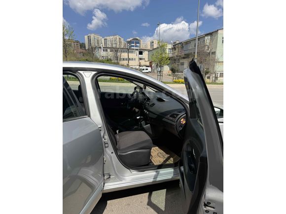 Sahibinden Renault Fluence 1.5 dCi Touch Plus 2013 Model  300.000 km Gri
