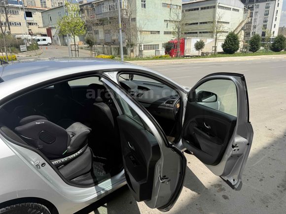 Sahibinden Renault Fluence 1.5 dCi Touch Plus 2013 Model  300.000 km Gri