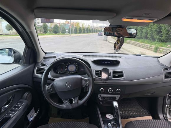 Sahibinden Renault Fluence 1.5 dCi Touch Plus 2013 Model  300.000 km Gri
