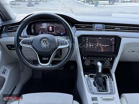 BOYASIZ DEĞİŞENSİZ 2019 1.5 TSI ACT PASSAT ELEGANCE DSG