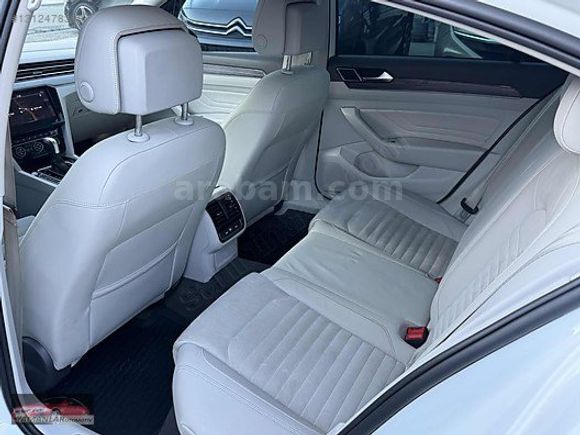 BOYASIZ DEĞİŞENSİZ 2019 1.5 TSI ACT PASSAT ELEGANCE DSG