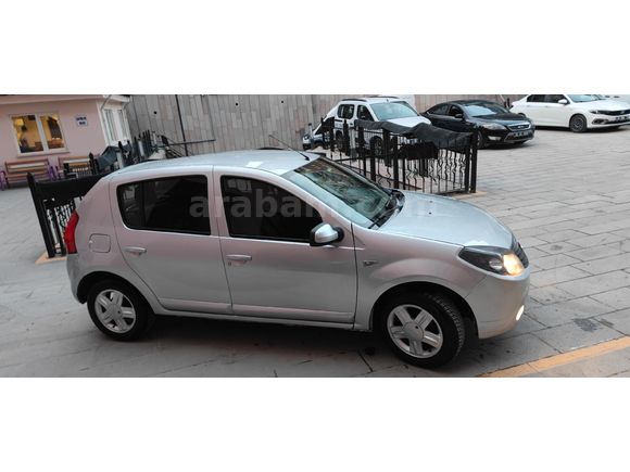 Sahibinden Dacia Sandero 1.4 Black Line 2011 Model