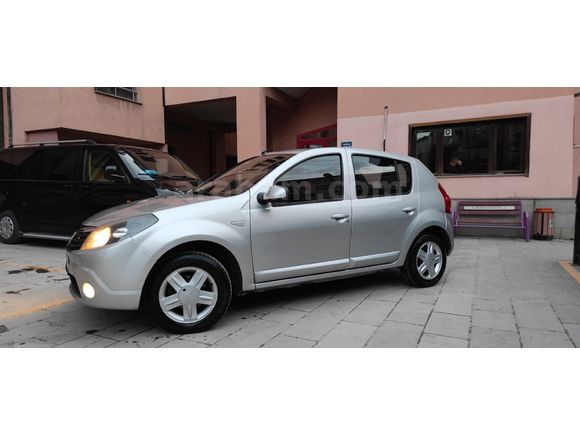 Sahibinden Dacia Sandero 1.4 Black Line 2011 Model