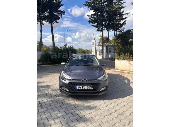 Memurdan Hyundai i20 1.2 MPI Elite 2015 Model 