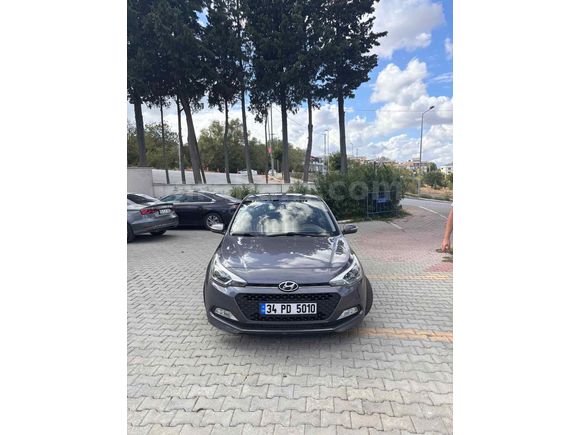 Memurdan Hyundai i20 1.2 MPI Elite 2015 Model 