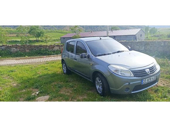 Sahibinden Dacia Sandero 1.4 Ambiance 2009 Model  228.000 km Mavi