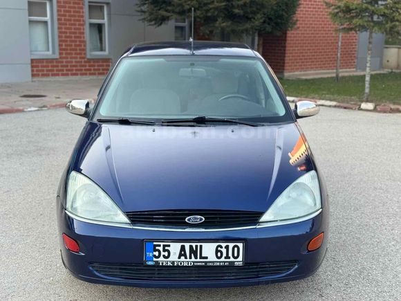 Sahibinden Ford Focus 1.6 Ghia 2000 Model 