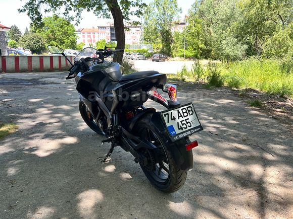 Sahibinden Bajaj Pulsar 200 RS - Kask hediyeli