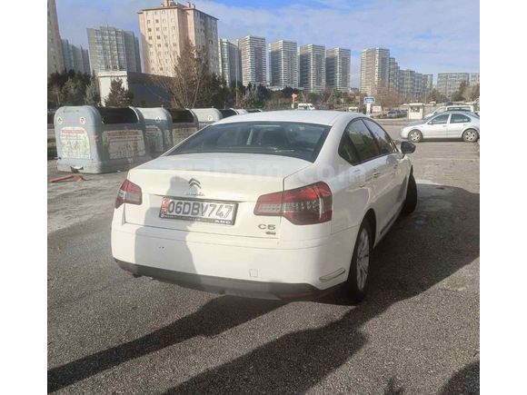 Sahibinden Citroen C5 1.6 e-HDi Confort 2012 Model  245.000 km Beyaz