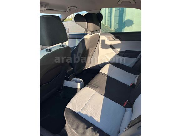 Sahibinden Skoda Rapid 1.6 TDI Elegance 2012 Model 