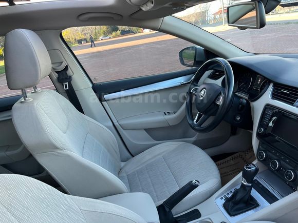 Sahibinden Skoda Octavia 1.6 TDI Elegance CR 2014 Model