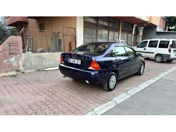 Sahibinden Boyasız Ford Focus 1.6 Ambiente 2001 Model 