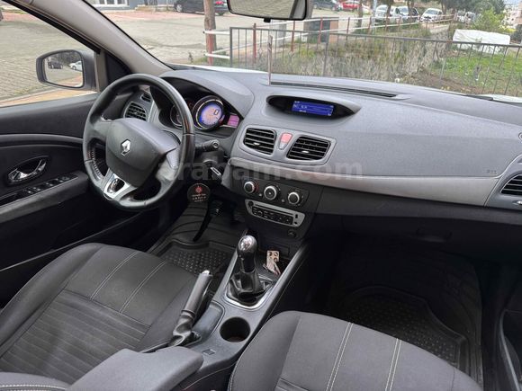 Sahibinden Renault Fluence 1.5 dCi Touch 2015 Model 