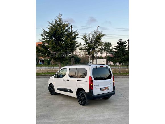 SÜPER OTO’DAN 2025 CİTROEN BERLİNGO HATASIZ BOYASIZ 