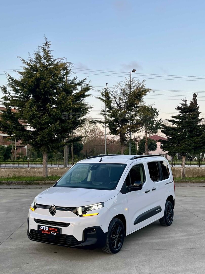 Galeriden Citroen Berlingo 1.5 BlueHDI Plus 2025 Model Samsun 18.000 km Beyaz 2