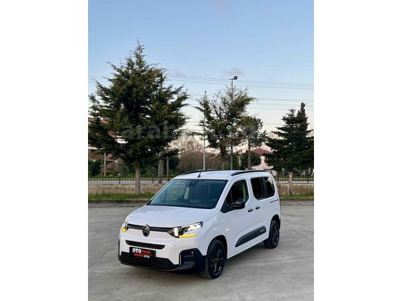SÜPER OTO’DAN 2025 CİTROEN BERLİNGO HATASIZ BOYASIZ 