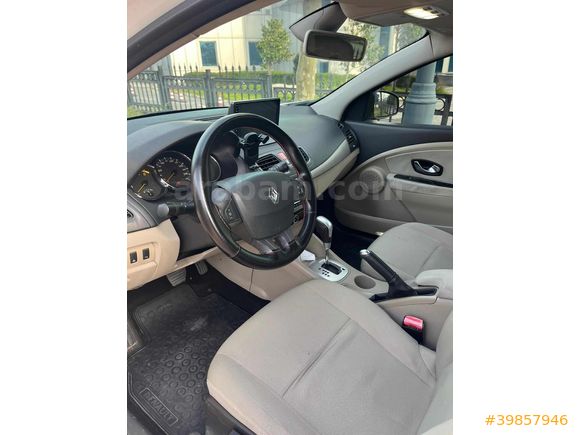 OTOMATİK MEGANE MÜŞTERİ ARACI