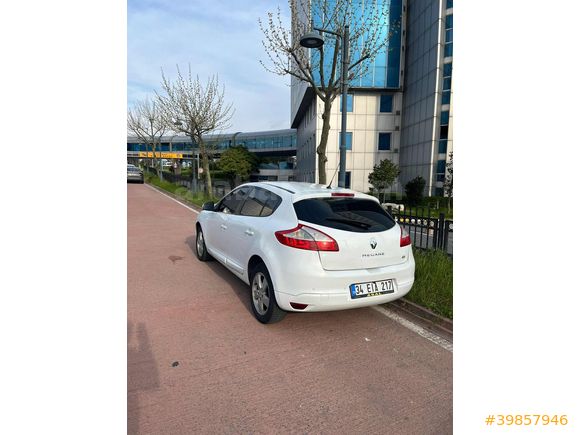 OTOMATİK MEGANE MÜŞTERİ ARACI