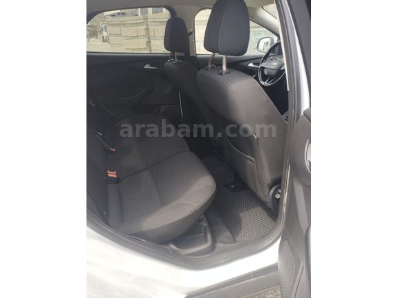 TEMİZ FORD FOCUS 3.5 DEĞİŞENSİZ