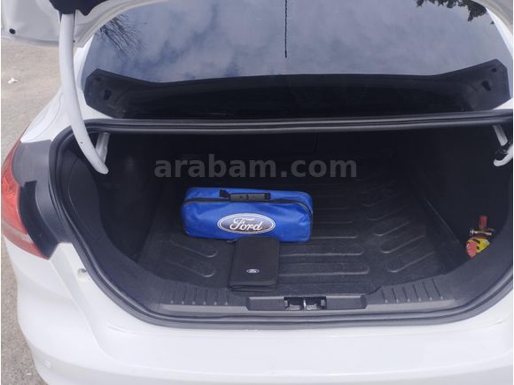 TEMİZ FORD FOCUS 3.5 DEĞİŞENSİZ
