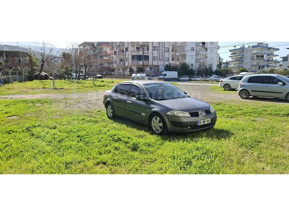 Sahibinden Renault Megane 1.5 dCi Dynamique 2006 Model  270.000 km Gri