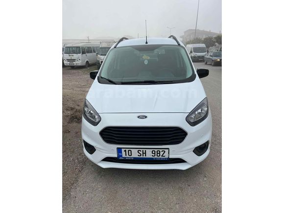 Sahibinden Ford Tourneo Courier 1.5 TDCi Titanium Plus 2023 Model 