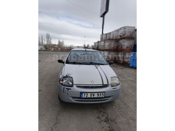 Sahibinden Renault Clio 1.4 RNA 2000 Model  248.000 km Gri (Gümüş)