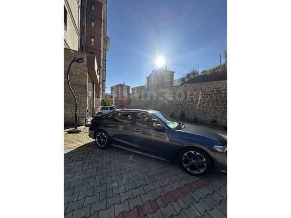 Sahibinden Honda Civic 1.5 i-VTEC Executive Plus 2023 Model 