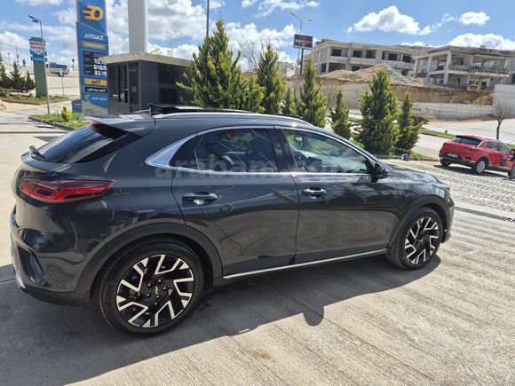 Sahibinden Kia XCeed 1.5 T-GDI Elegance 2025 Model