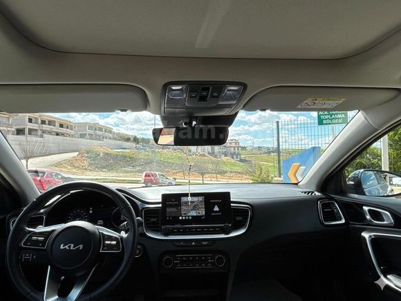 Sahibinden Kia XCeed 1.5 T-GDI Elegance 2025 Model