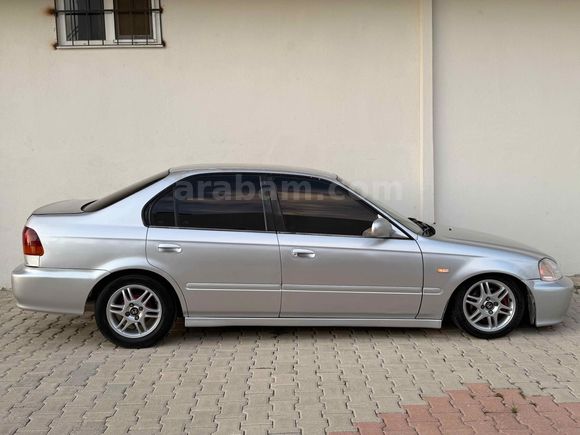 Galeriden Honda Civic 1.6 i ES 2000 Model Antalya