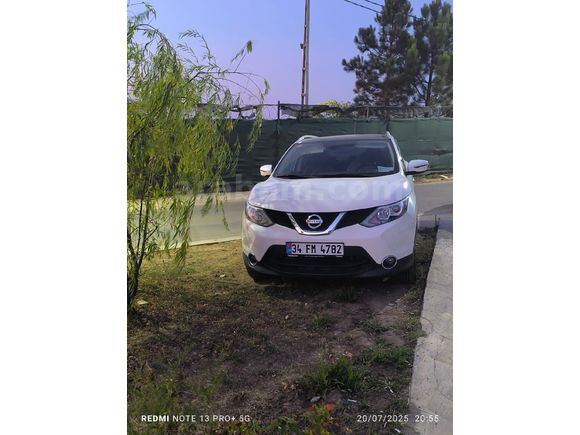 Nissan Qashqai 1.6 dCi Tekna Sky Pack 2016 Model  Sedefli Beyaz 95.000 km