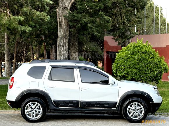 HATASIZ 4X4 DACIA DUSTER 1.5 DCI LAUREATE 2017 MODEL TEMİZ ! ! !