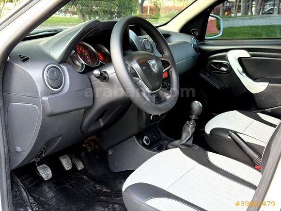 HATASIZ 4X4 DACIA DUSTER 1.5 DCI LAUREATE 2017 MODEL TEMİZ ! ! !