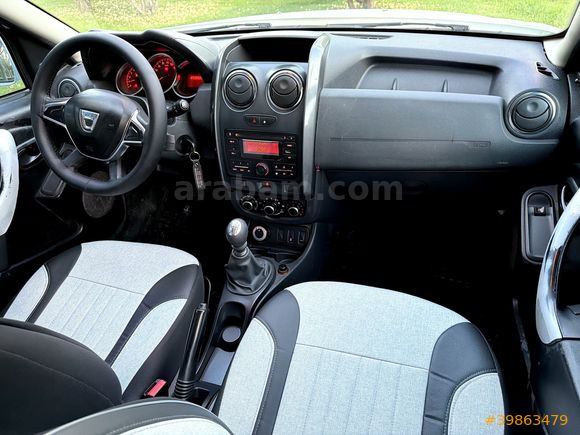 HATASIZ 4X4 DACIA DUSTER 1.5 DCI LAUREATE 2017 MODEL TEMİZ ! ! !