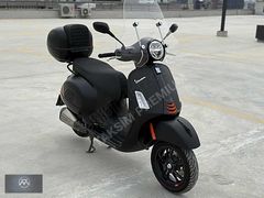 TAKSİM PREMİUM-2023 VESPA GTS 300 SUPER SPORT-13.000KM