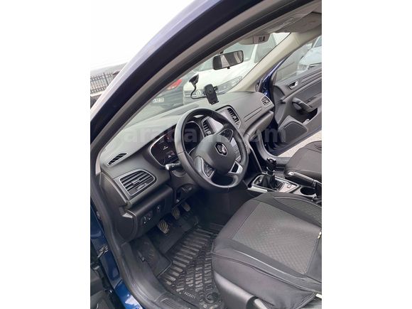 Sahibinden Renault Megane 1.3 TCe Joy 2021 Model 