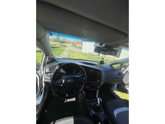 Sahibinden Kia Ceed 1.6 CRDi Concept Plus 2014 Model 