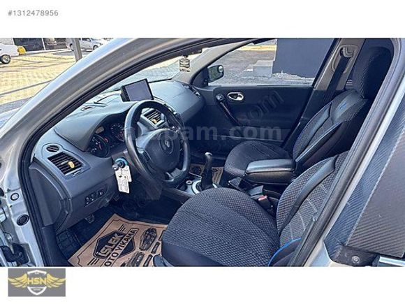 HSN MOTORS'tan KUSURSUZ TEMİZLİKTE MEGANE