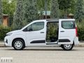 2026 MODEL SIFIR KM OPEL COMBO ESSENTİAL YÜKSEK ORTA KONSOLLU