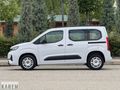 2026 MODEL SIFIR KM OPEL COMBO ESSENTİAL YÜKSEK ORTA KONSOLLU