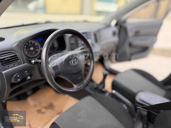 2011 ACCENT ERA 1.4 TEAM ESP'Lİ 133.000 KM'DE CAM GİBİ