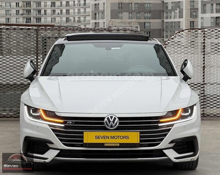 Galeriden Volkswagen Arteon 1.5 TSI R Line 2018 Model İstanbul 149.000 km Beyaz