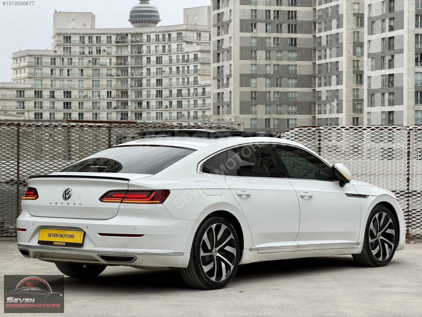 Galeriden Volkswagen Arteon 1.5 TSI R Line 2018 Model İstanbul 149.000 km Beyaz 7