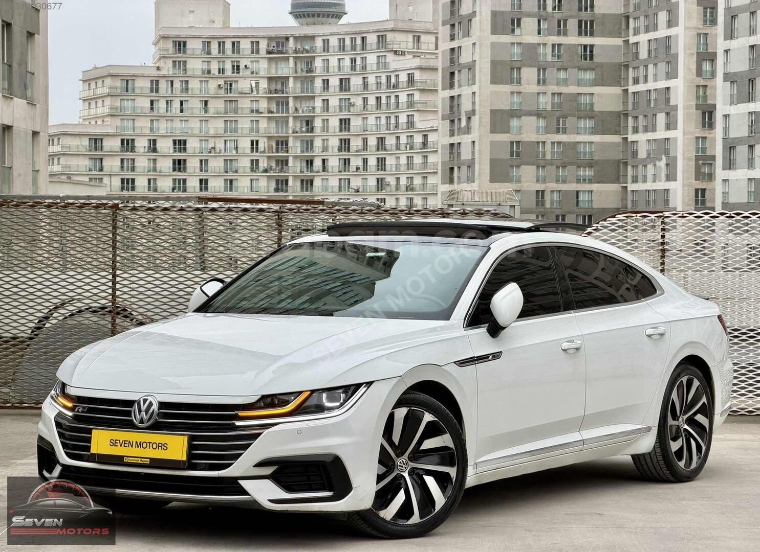 Galeriden Volkswagen Arteon 1.5 TSI R Line 2018 Model İstanbul 149.000 km Beyaz 4